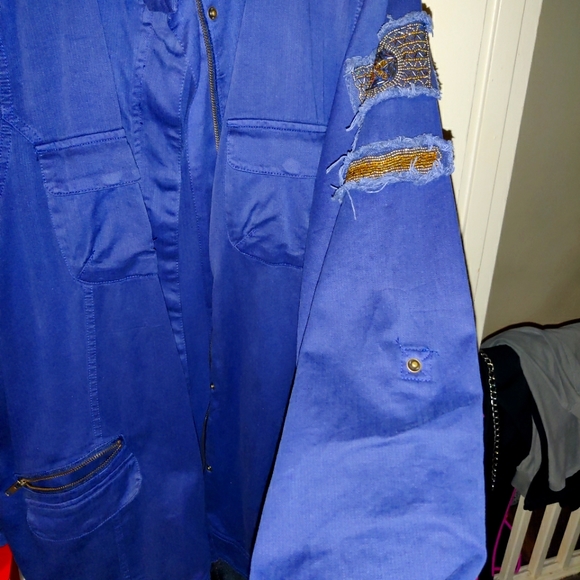 Jacket - Picture 2 of 5